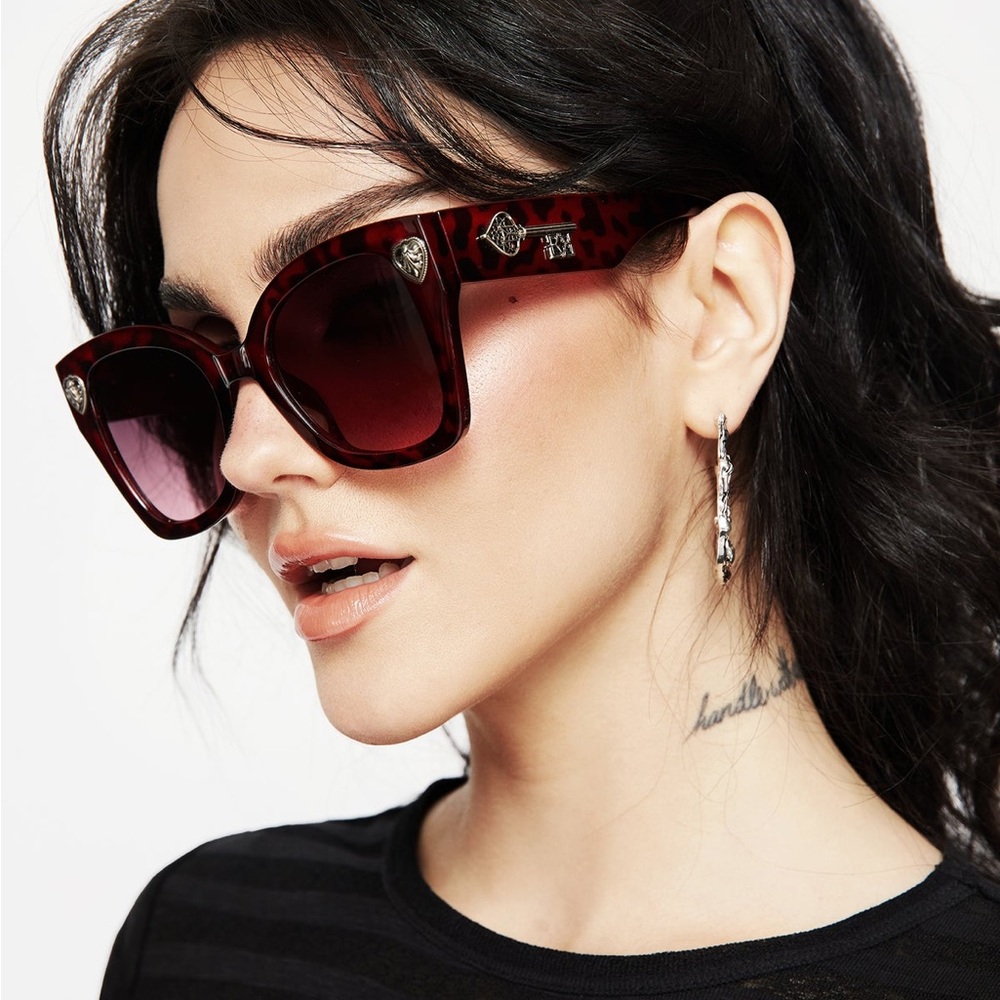Claustrum Gothic Key Tortoiseshell Sunglasses - Red